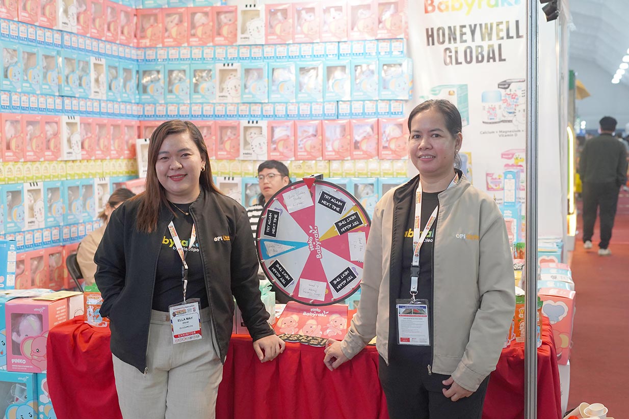 Product Showcase and Live Sample Area